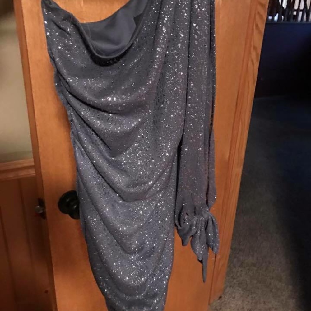 A perfect dress for Dances, Weddings, &New Years!